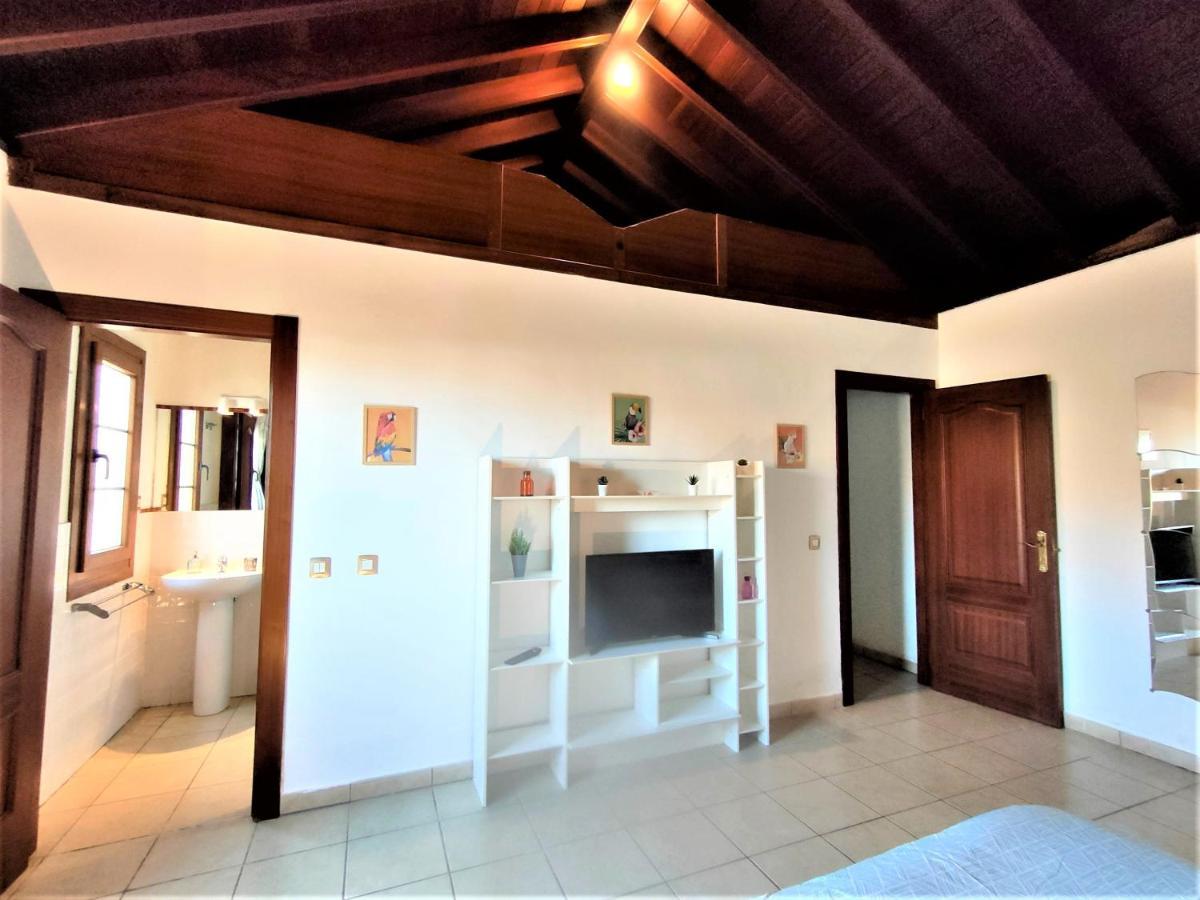 Iam Villaverde La Oliva Exterior foto
